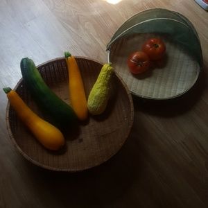Wicker fruit baskets